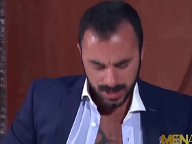 Menatplay classy businessman xavi duran anal fucks blond gay