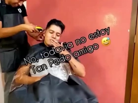 Barber shop a domicilio y termina en follada