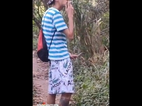 Aproveitei  meu dia de folga e fui levar vara do favelado metido a hétero no matinho atrás de casa ️.
