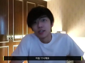 Gay Korean K-pop star Jaemin’s big cock in gay sex video