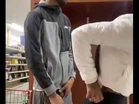 Action ou vérité, elle a choisi action et voilà le résultat dans le magasin.